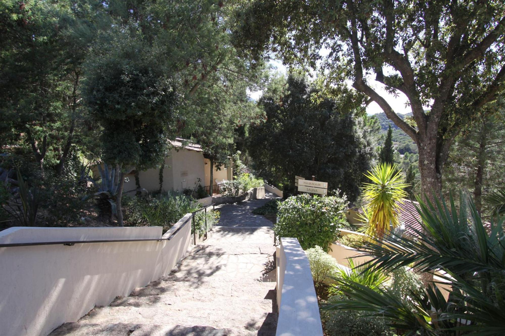 Domaine De L'oriu 3* Serriera (Corsica)