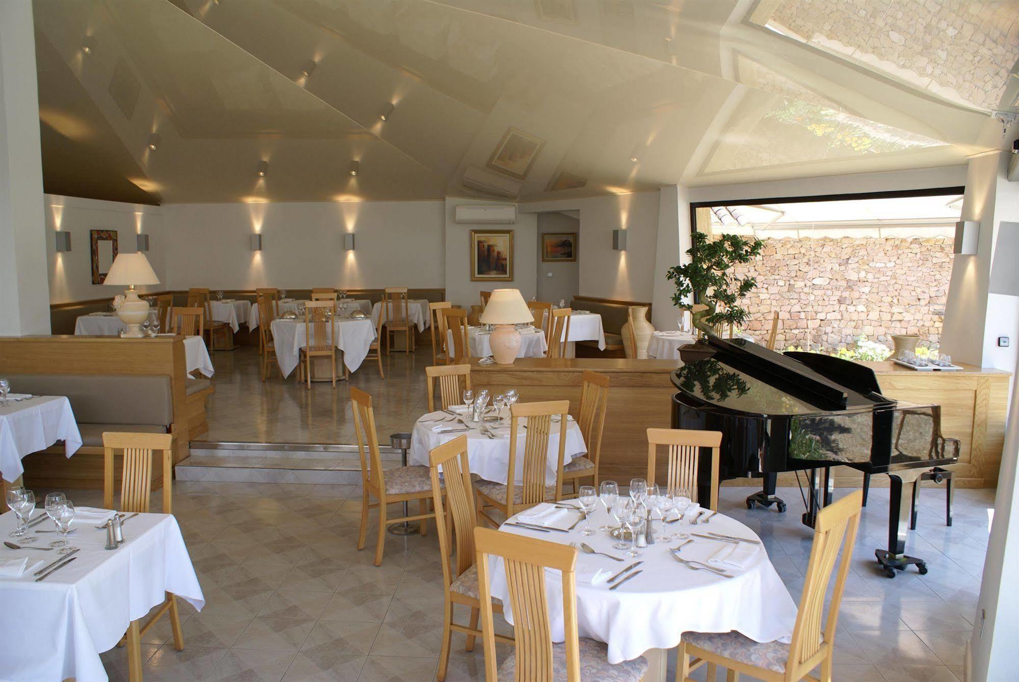 Domaine De L'oriu Hotel 3*